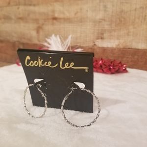 💍2 for $12 Cookie Lee twist hoop earrings NWT